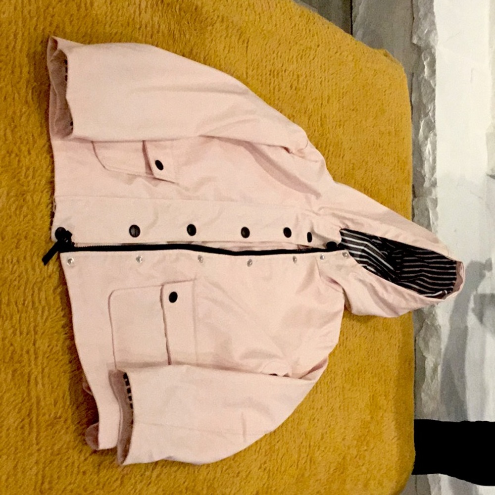 🌸Baby Pink raincoat lightly used🌸